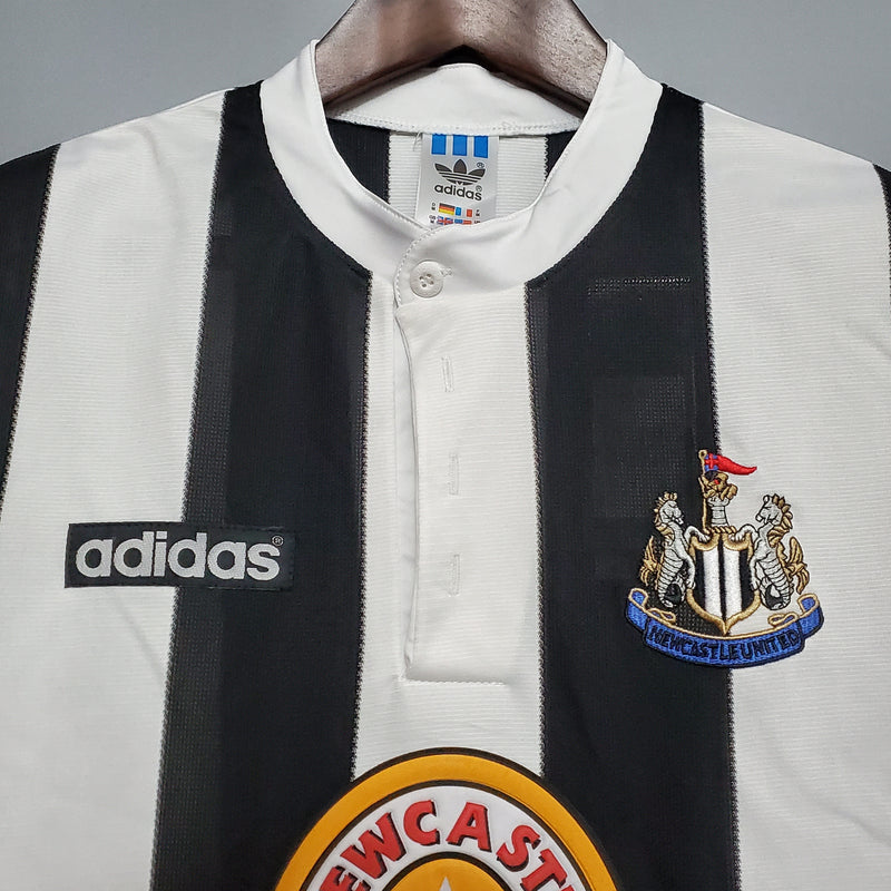 Newcastle United 95/96 - Primeiro Uniforme